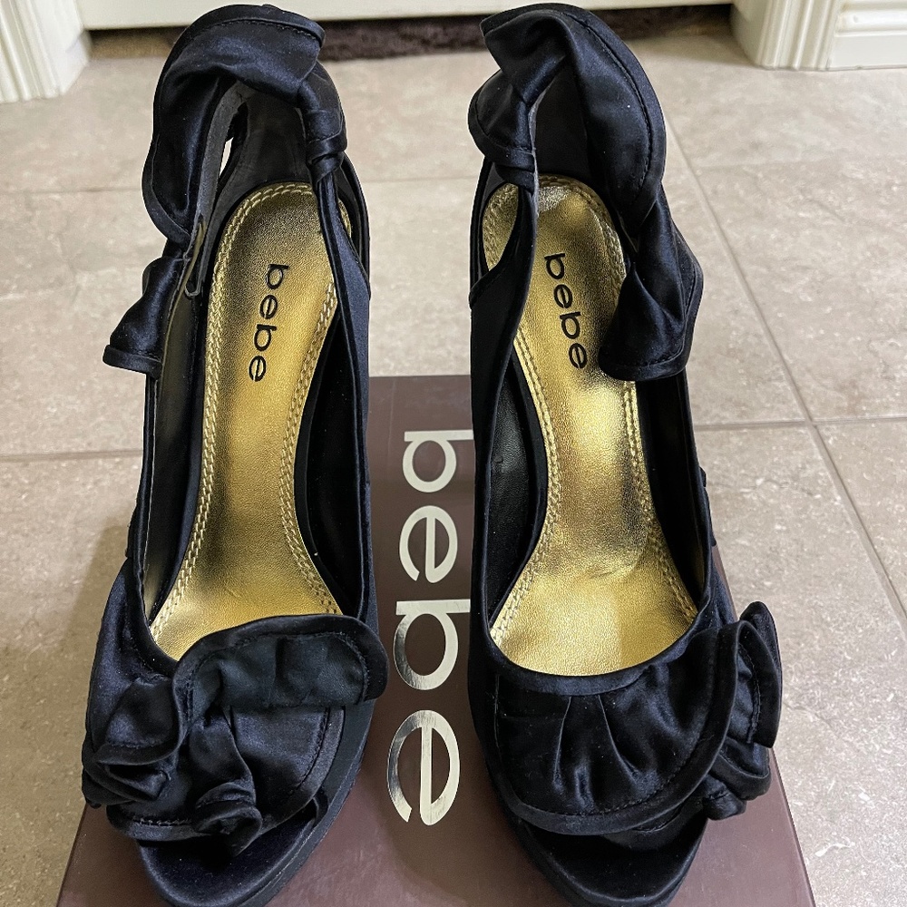 Bebe Black Ruffle High Heeled Slingback Sandal Shoe Size 8